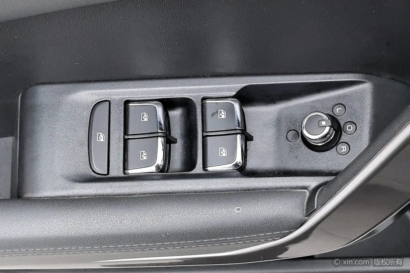 Dongfeng Fengshen Yi Hyun 230T automatic dazzling version