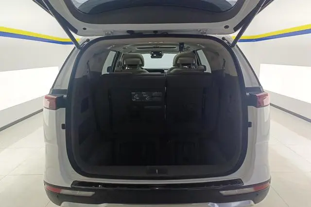 Kia Jiahua 2.0T flagship model