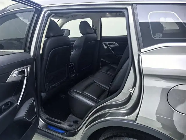 Geely Boyue 1.8TD DCT two-wheel drive intelligent 4G connected version