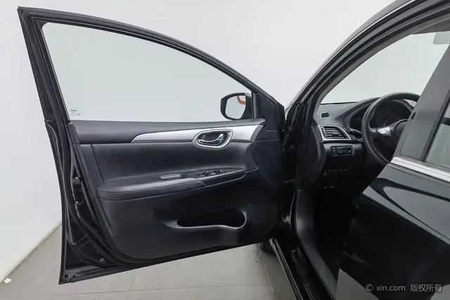 Nissan Xuan Yi Classic 1.6 XE CVT Comfort Edition