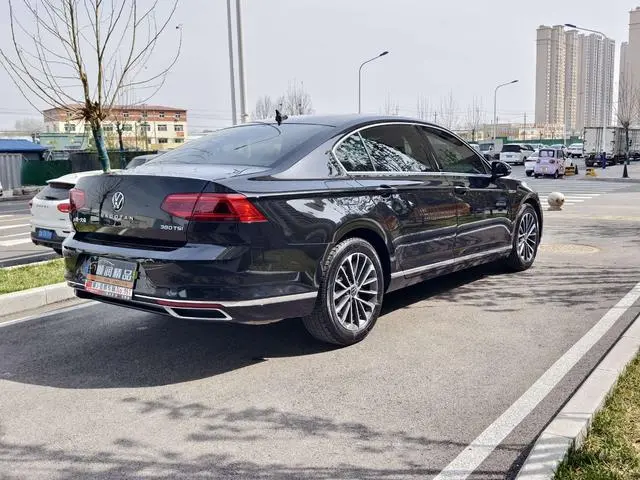 Volkswagen Magotan 380TSI DSG Luxury