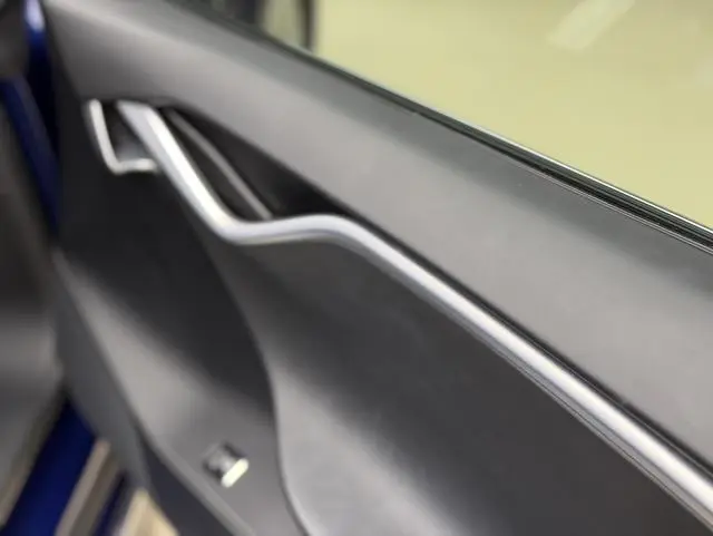 Tesla Model S 75D Standard battery life version