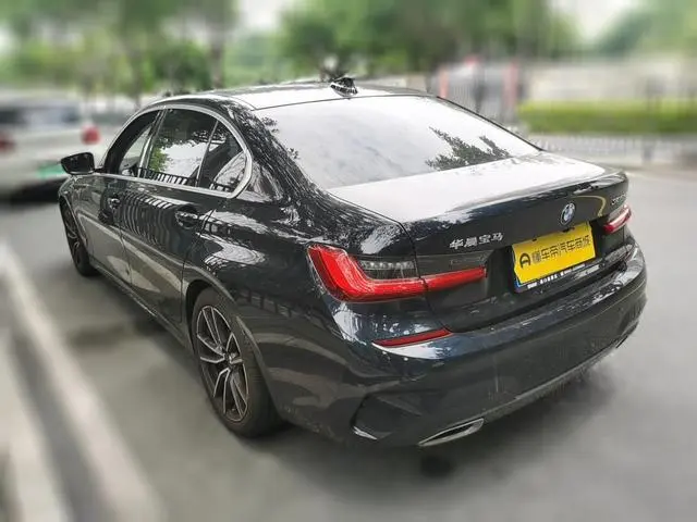BMW BMW 3 Series Second facelift 325Li M sports suit