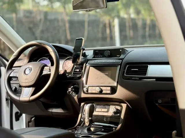 Volkswagen Touareg 3.0 TSI Yaoyue Edition