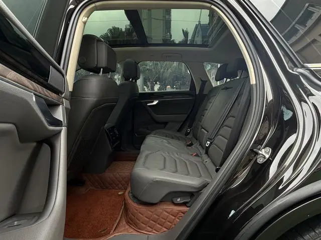 Volkswagen Touareg 3.0 TSI Sharp Front Version Country VI