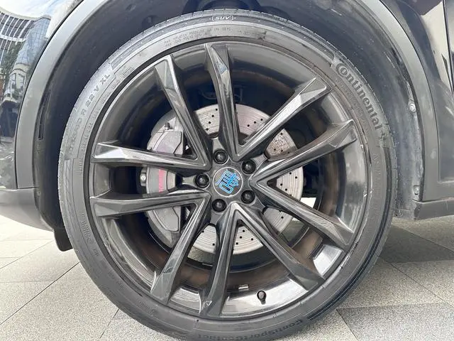 BYD Tang DM DM 2.0T four-wheel drive high-performance version of the Genesis flagship