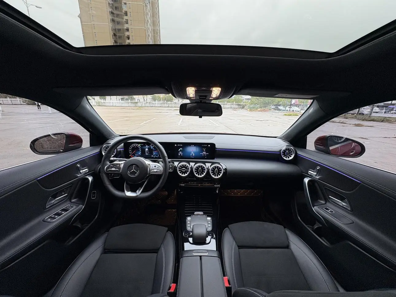 Mercedes-Benz Mercedes-Benz A-class A 200 L sports sedan fashion Version