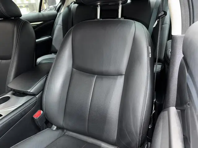 Infiniti Infiniti Q50L 2.0T Premium Version Country V