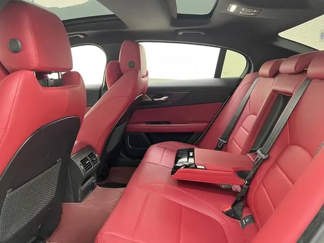 Jaguar Jaguar XEL 2.0T 250PS R-DYNAMIC S Yaohei Sports Edition