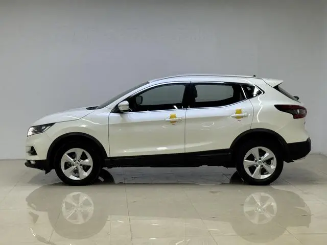 Nissan Qashqai 2.0L CVT Smart Edition