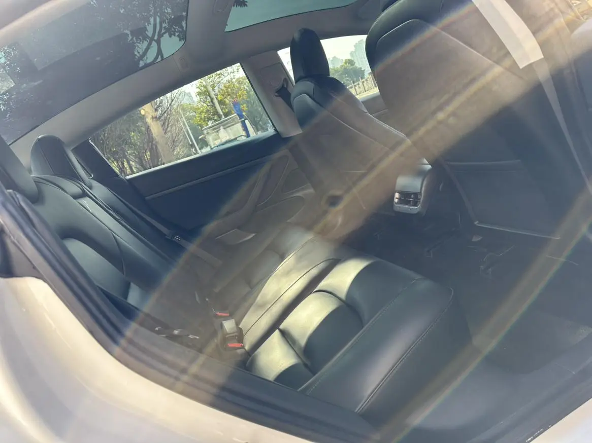Tesla Model 3 Upgraded version of standard battery life rear drive