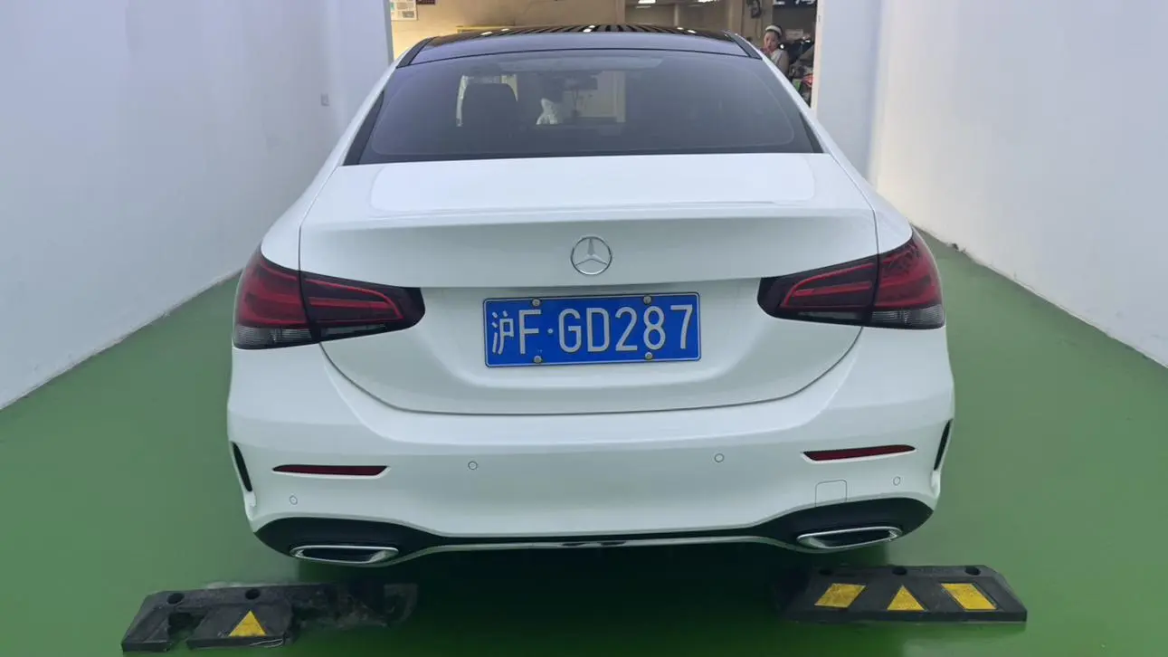 Mercedes-Benz Mercedes-Benz A-class A 180 L sports sedan