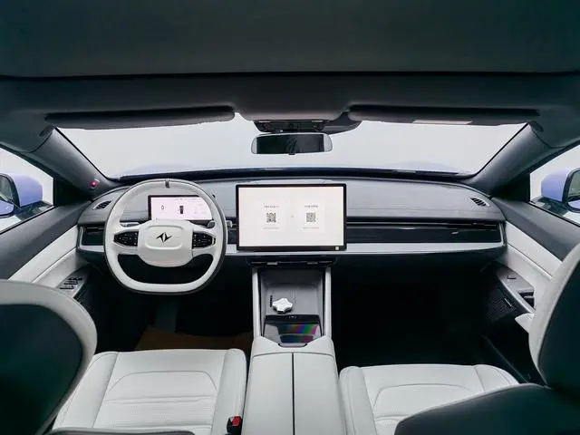 Dongfeng eπ eπ007 Pure electric 530Pro version