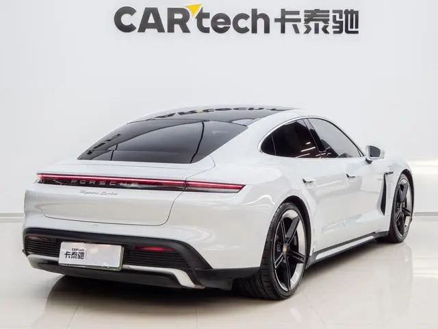 Porsche Taycan Taycan Turbo