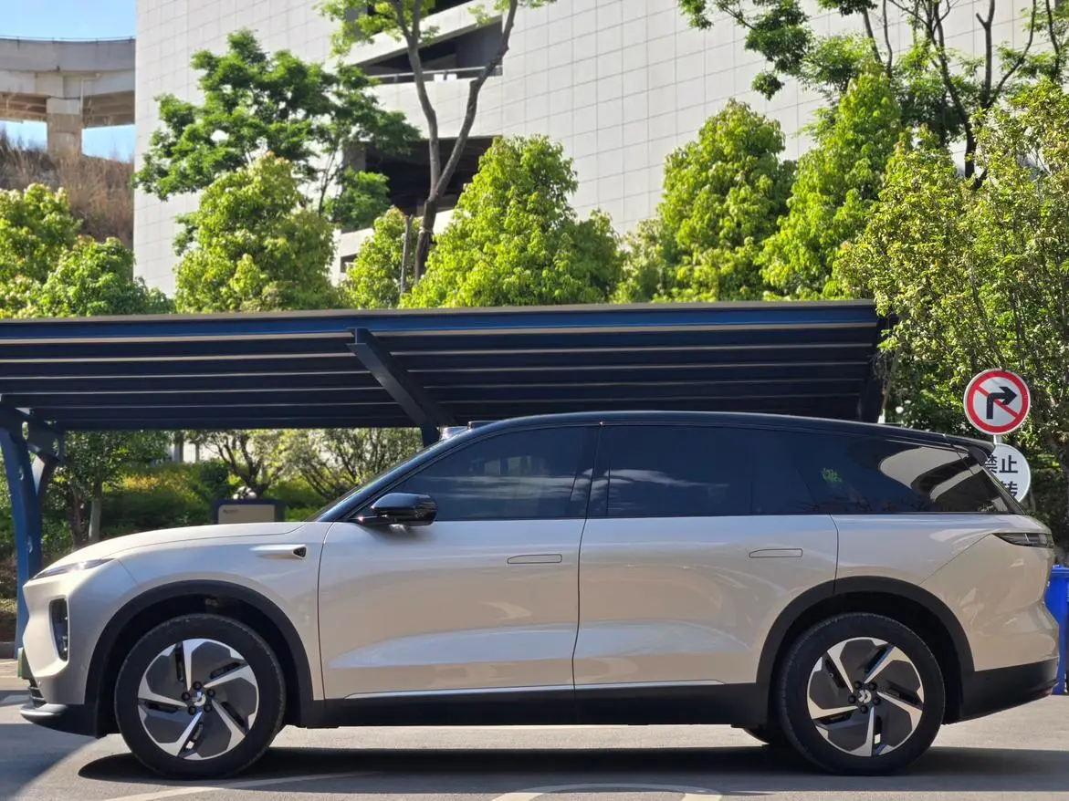 NIO NIO ES8 100kWh