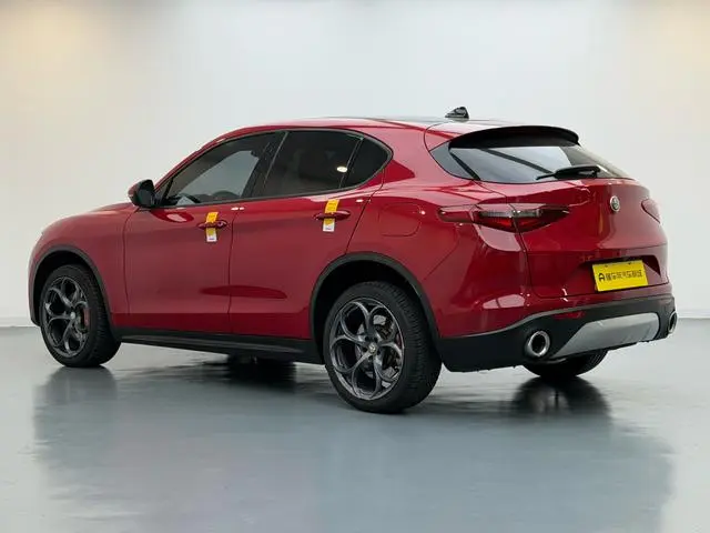 Alfa Romeo Stelvio 2.0T 200HP Elite Edition