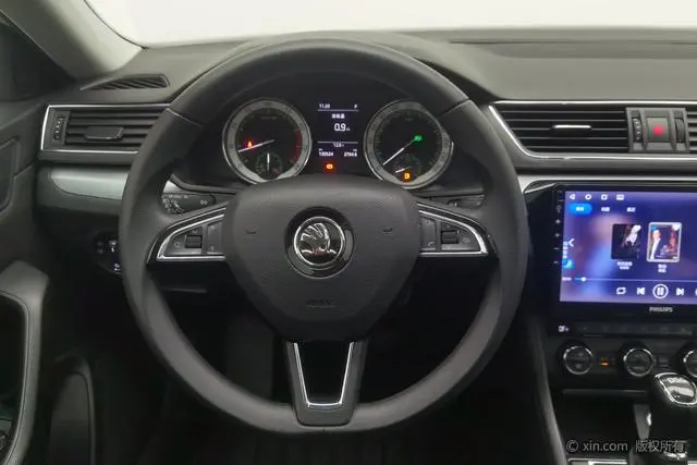 Skoda Speed pie ZI330 DSG Comfort Edition Country V