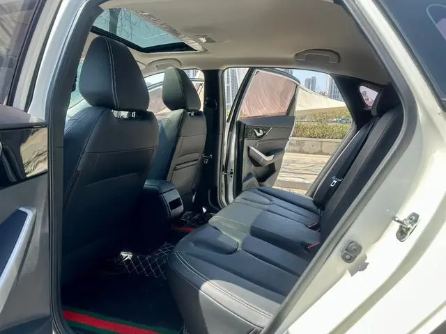 Venucia Qichen D60 1.6L XE CVT Smooth version