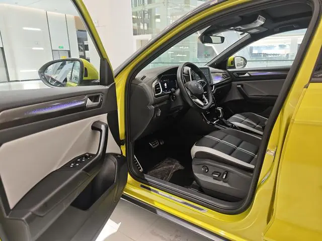 Volkswagen Exploring songs 300TSI DSG Starlight Edition