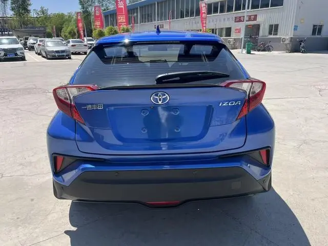 TOYOTA IZOA 2.0L Yichi Version