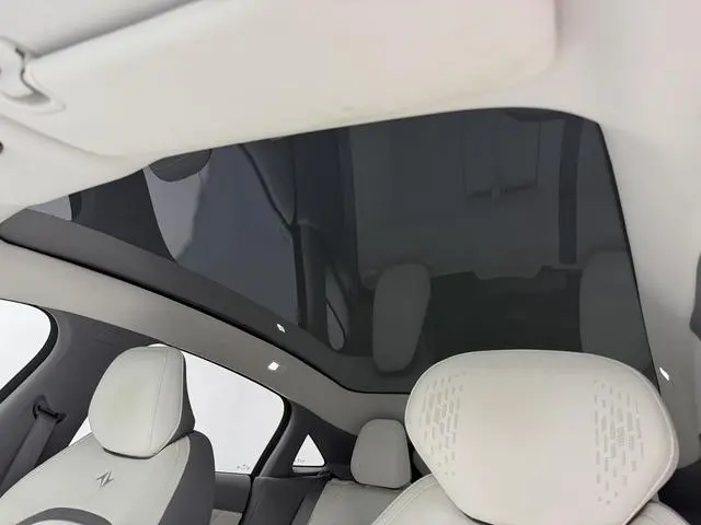 Dongfeng eπ eπ007 Pure electric 540 four-wheel drive Max version