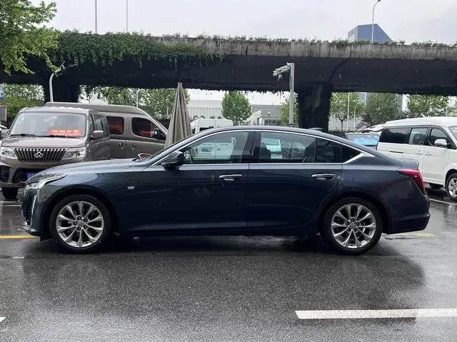 Cadillac Cadillac CT5 28T luxury