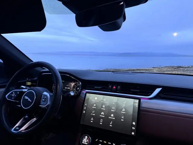 Jaguar Jaguar F-PACE 250PS R-Dynamic SE