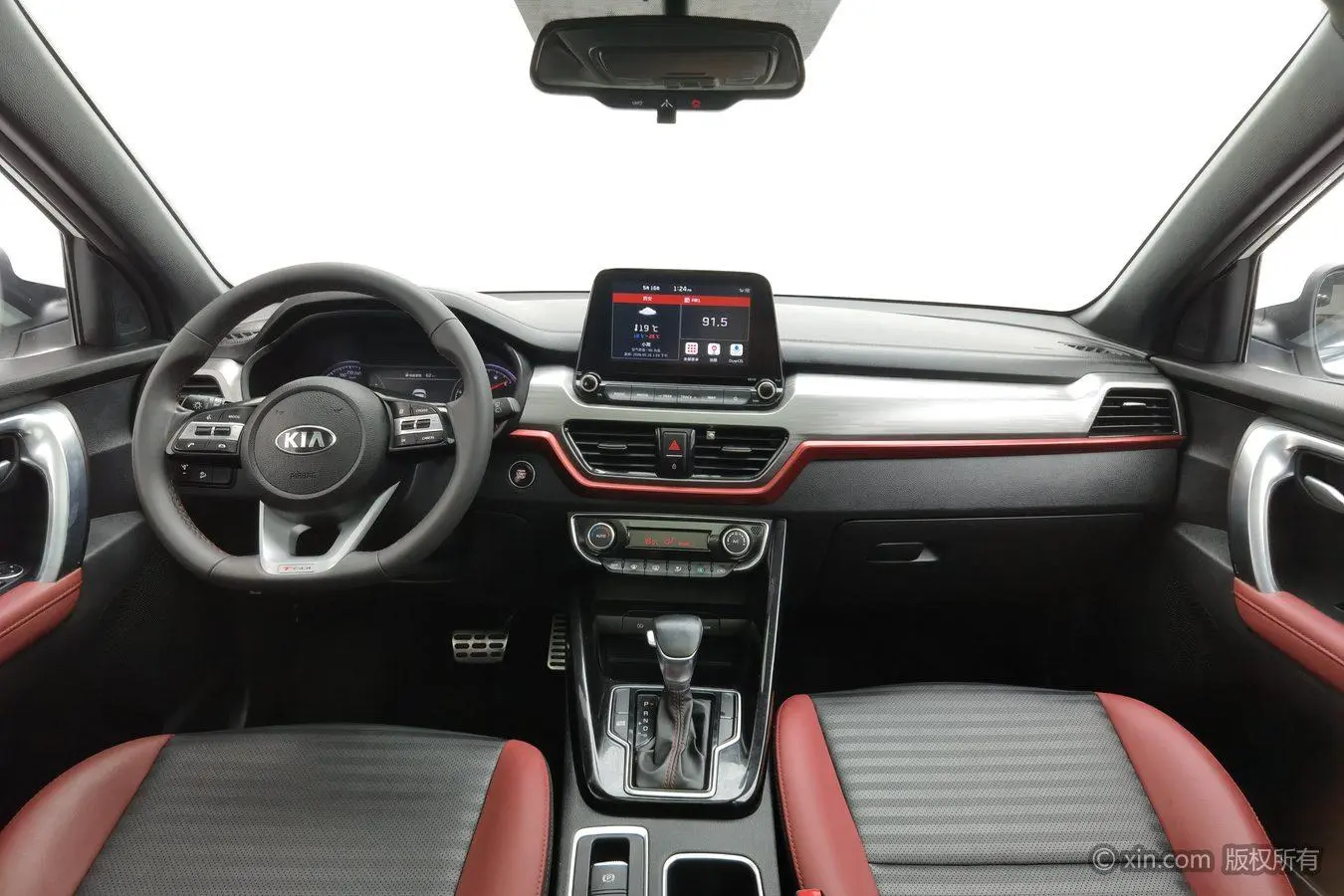 Kia Smart running 1.4T DCT Smart Enjoy Deluxe Edition GLS