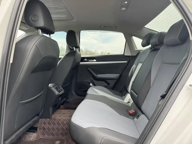 Volkswagen Lavida 1.5L automatic five million version