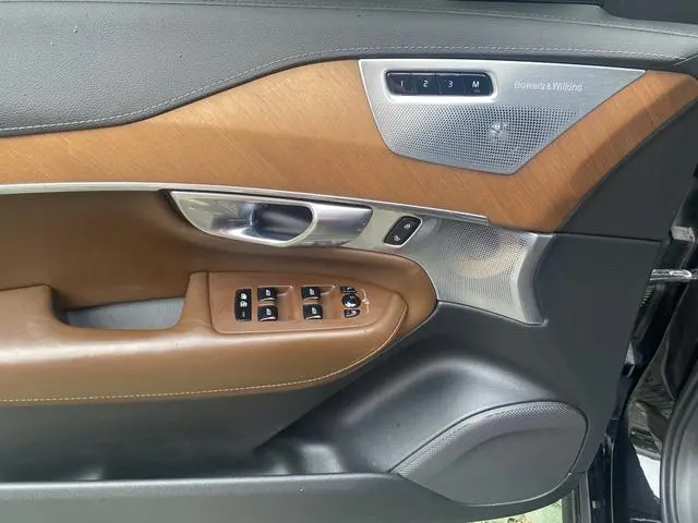 Volvo Volvo XC90 PHEV E-drive hybrid T8 Zhizun Edition 7-seater Country V