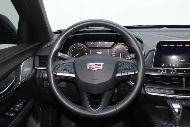 Cadillac Cadillac CT4 28T luxury