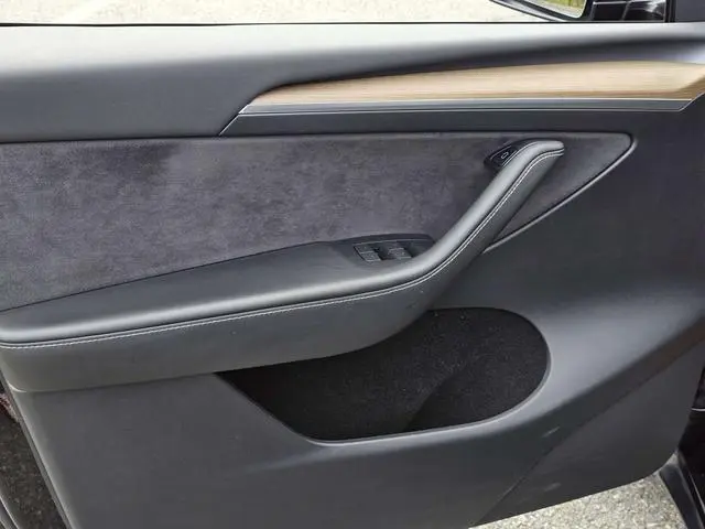 Tesla Model Y Standard battery life, rear-wheel drive version