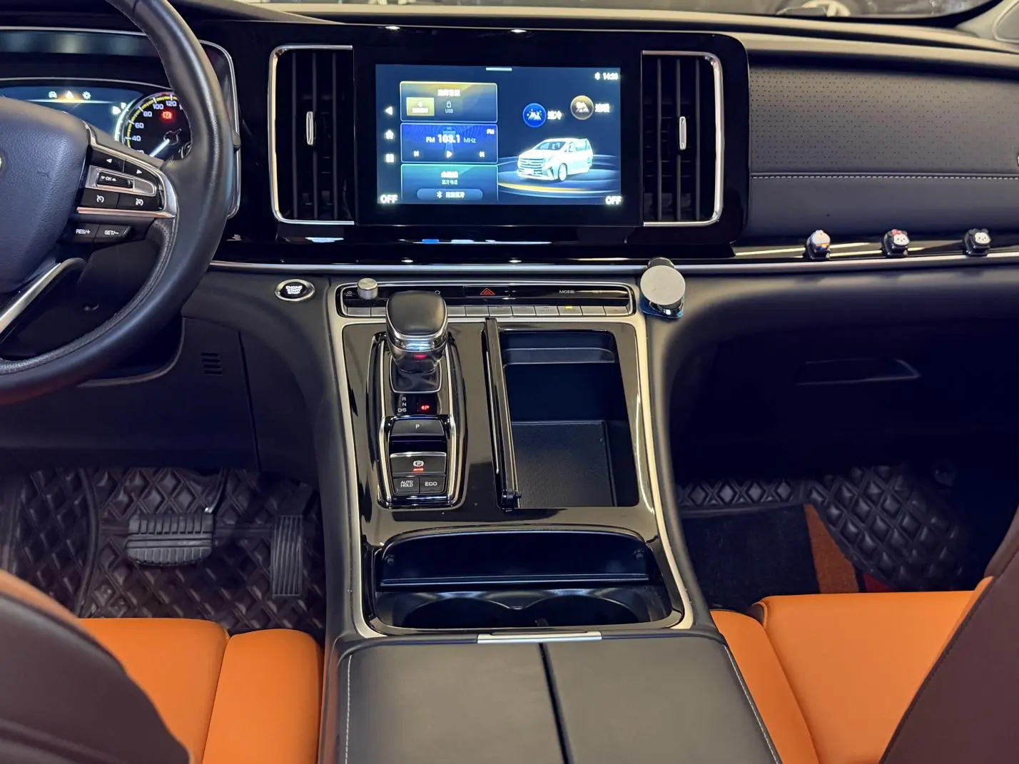 GAC Trumpchi M8 Lingxiu Series 390T Deluxe Edition