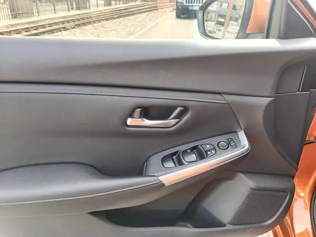 Nissan Xuan Yi 1.6L XL CVT Enjoy Edition