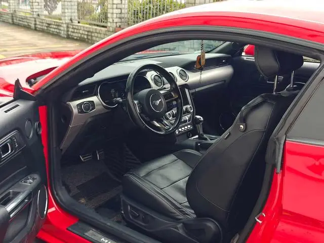 Ford Mustang 2.3T EcoBoost