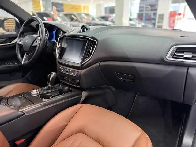 Maserati Ghibli 3.0T Standard Edition