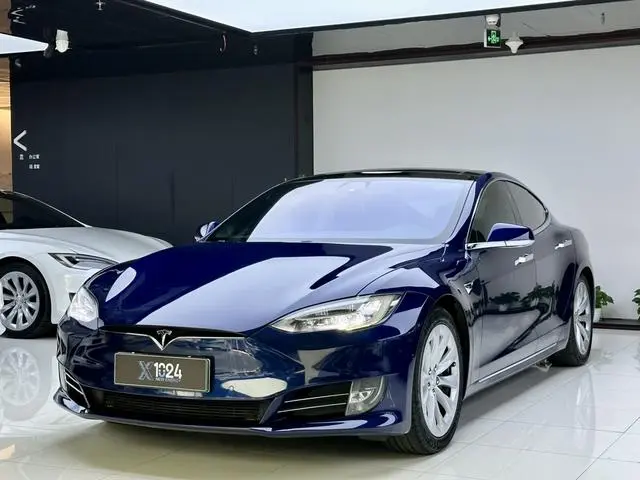 Tesla Model S 75D Standard battery life version