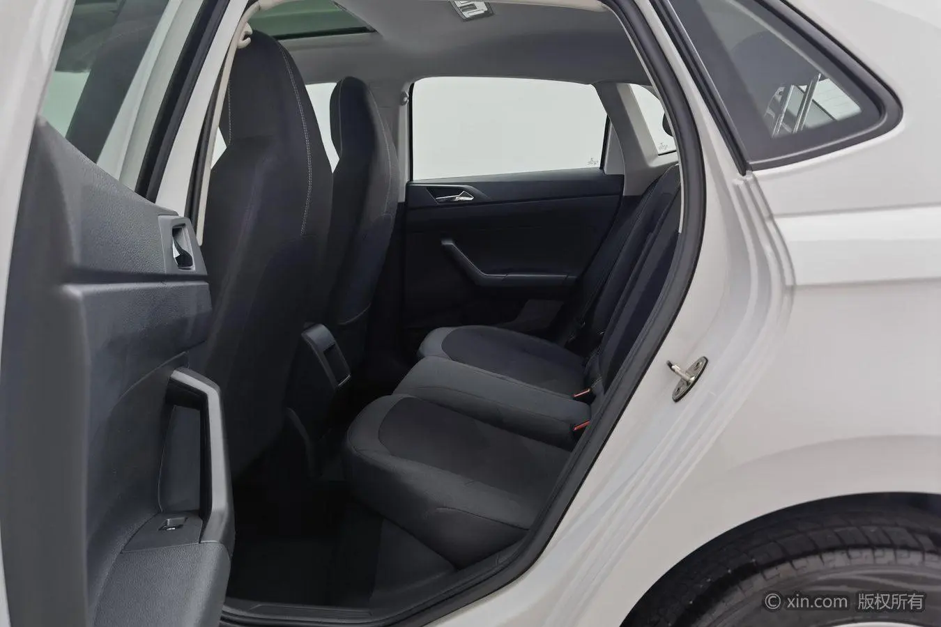 Volkswagen Polo Facelift Plus 1.5L Automatic Panoramic Enjoy Edition