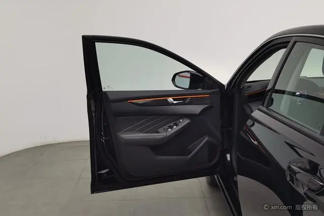 Dongfeng Fengshen Yi Hyun MAX 1.5T Super Cool Trendy Dad Version