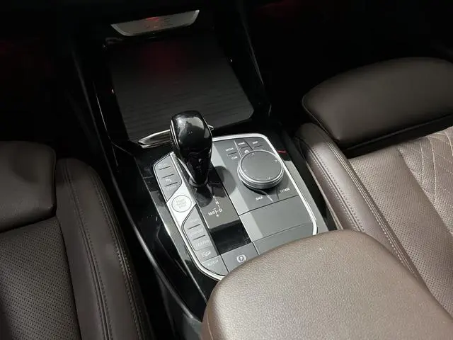 BMW BMW X3 xDrive25i M sports suit