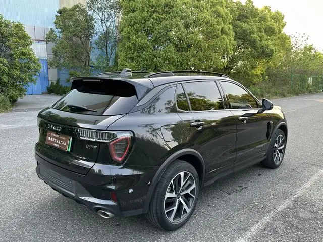 LYNK & CO Lynk &Co. 01 EM-P 1.5TD PHEV Halo
