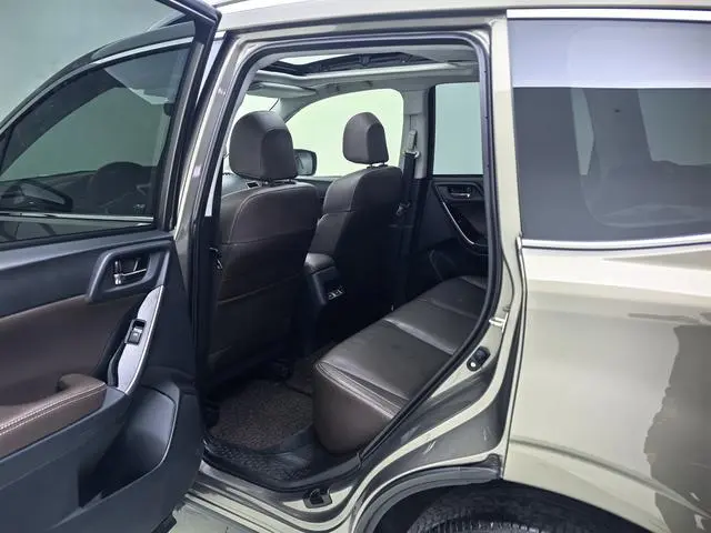 Subaru FORESTER Forester 2.5i Premium Navigation Version