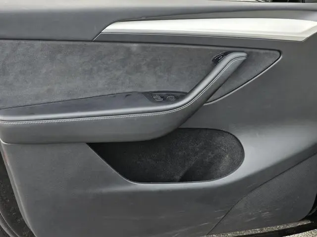 Tesla Model Y Standard battery life, rear-wheel drive version