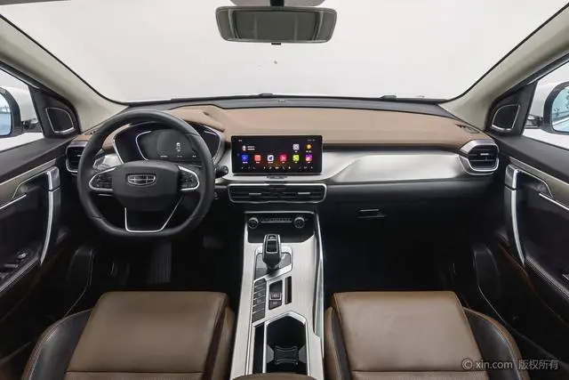 Geely Binyue 260T DCT Ranger Country VI