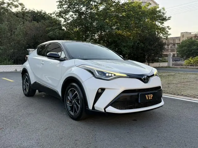 TOYOTA Toyota C-HR 2.0L Deluxe Edition