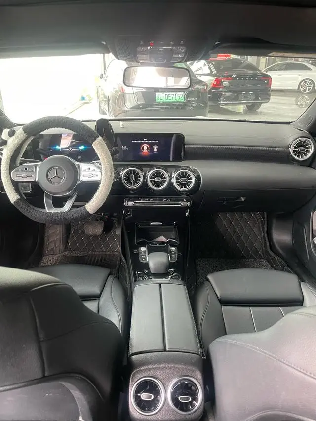 Mercedes-Benz Mercedes-Benz A-class A 200 L sports sedan dynamic Version