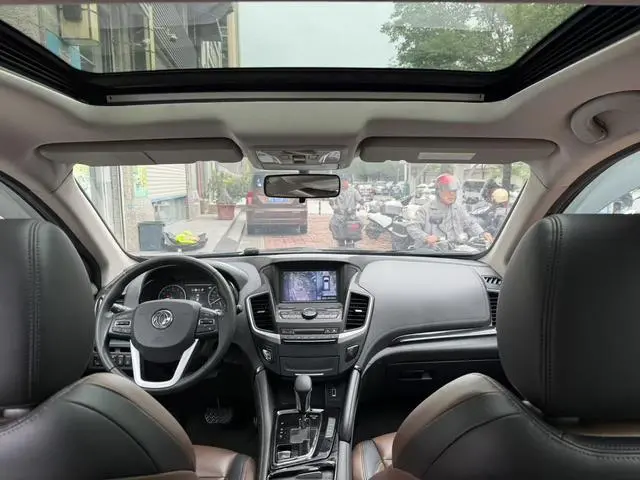 Dongfeng Fengshen Dongfeng Fengshen AX7 Classic 1.6T automatic luxury type
