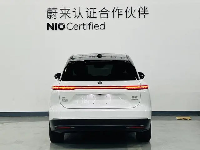 NIO NIO ES8 75kWh Executive Edition