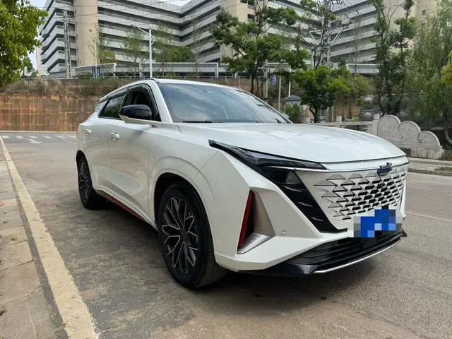 Changan Auchan Changan Auchan Z6 Blue Whale 1.5T DCT Smart Collar Type