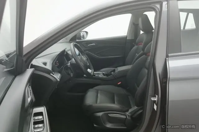 MG MG5 180DVVT CVT Youth Deluxe Edition